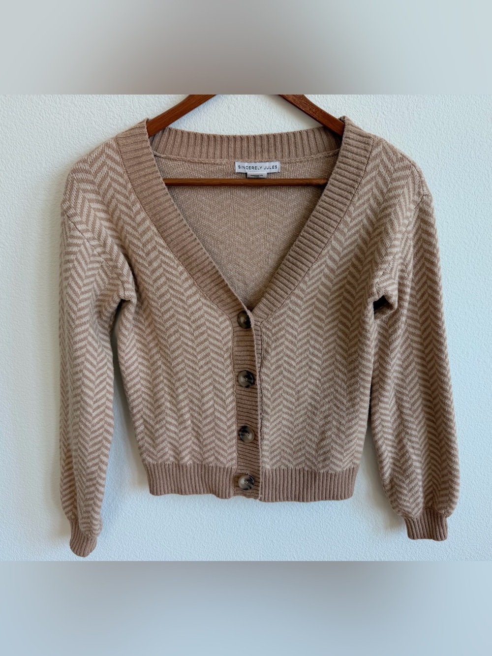 Sincerly Jules Tan Chevron V-Neck Button-Up Cardigan Woman’s-XS